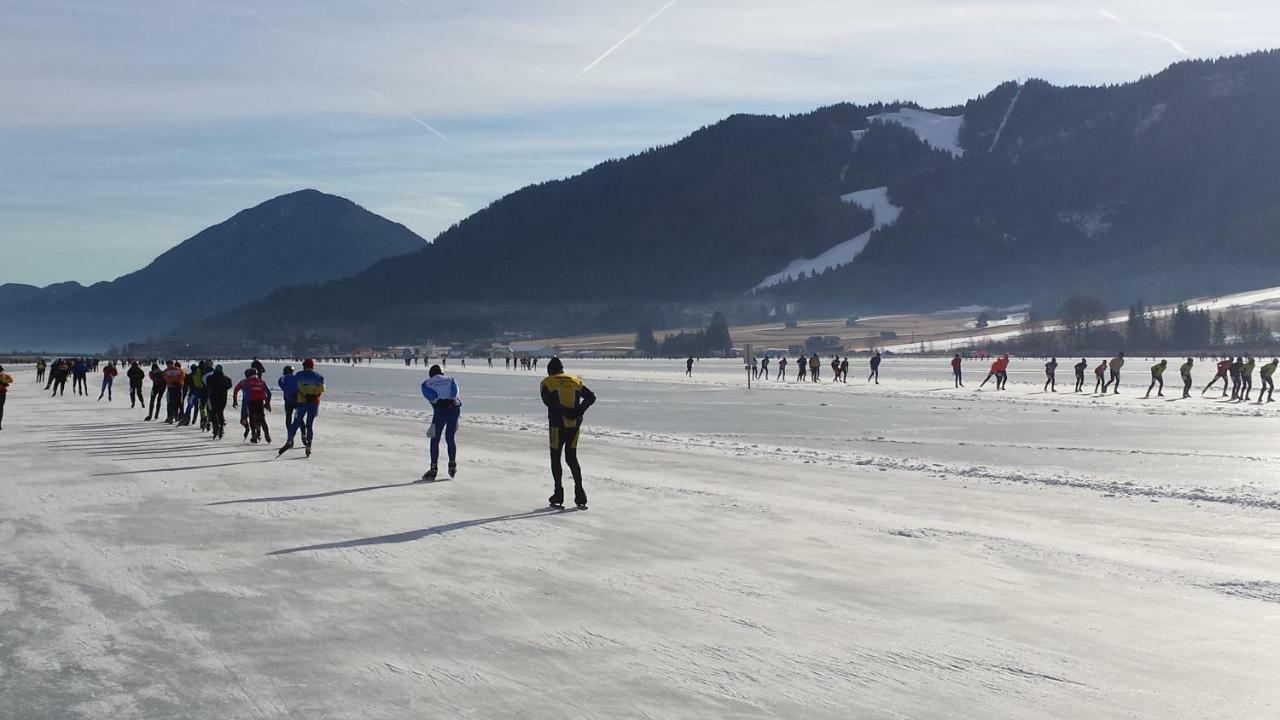 Haus Lackner Am Weissensee In Kaernten エクステリア 写真